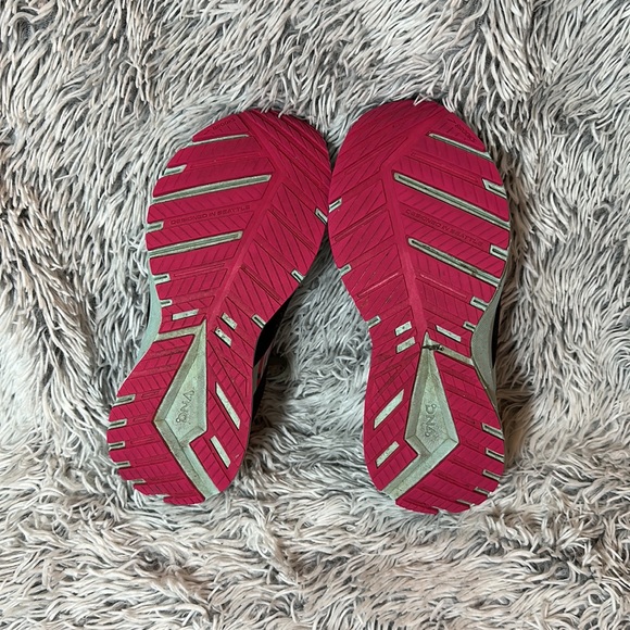 Brooks Revel 5 Fuse - Beetroot - Picture 4 of 4